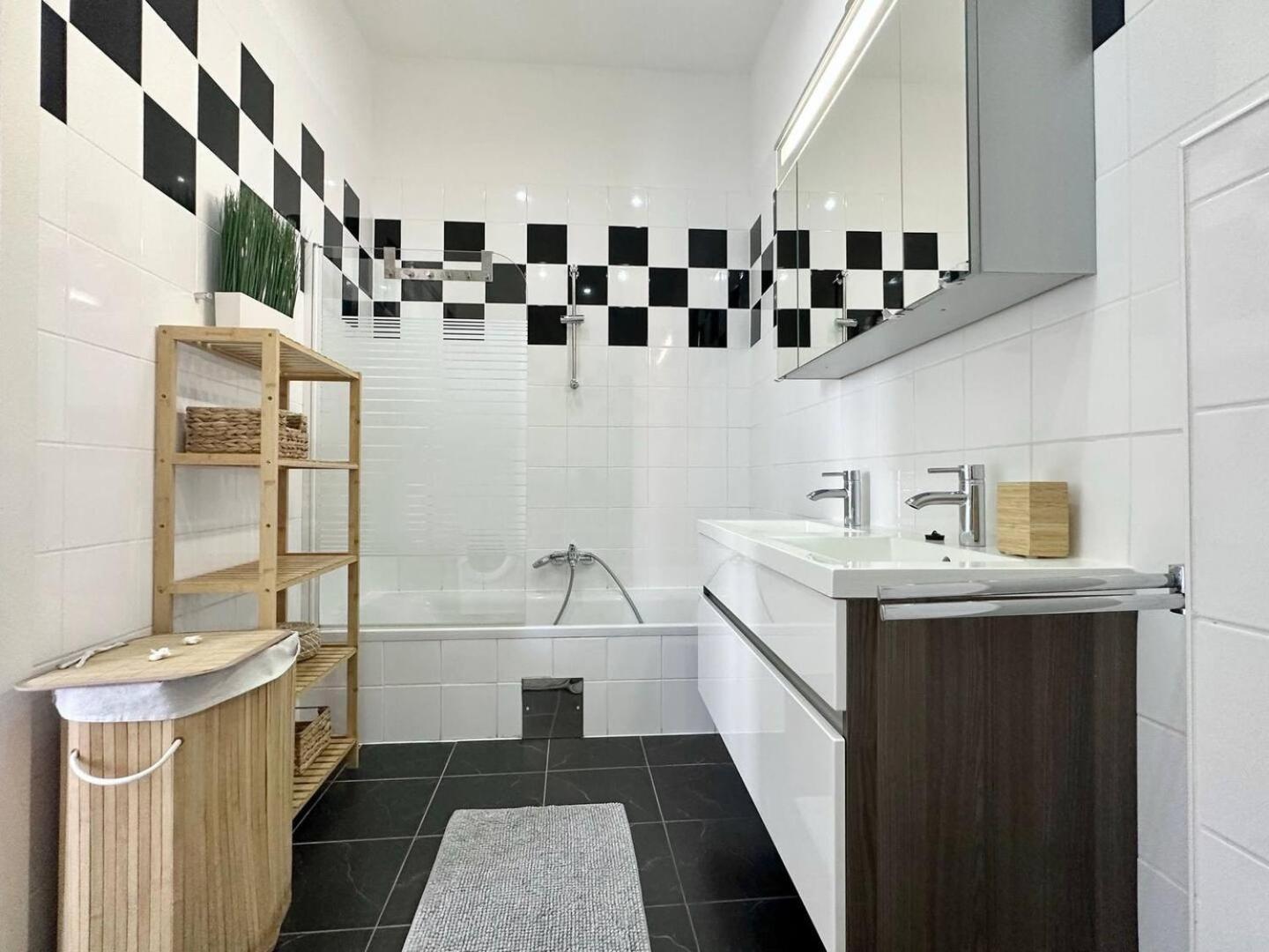 וינה Designer Apartments, 2 Min To U1 Reumannplatz מראה חיצוני תמונה
